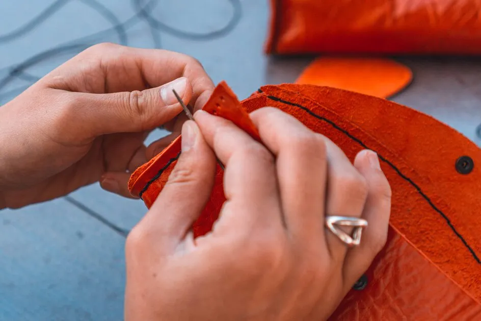 © Introduction to leatherworking - Corbier Tourisme