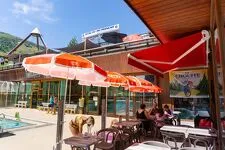 © Le Wagon Bar - Corbier Tourisme