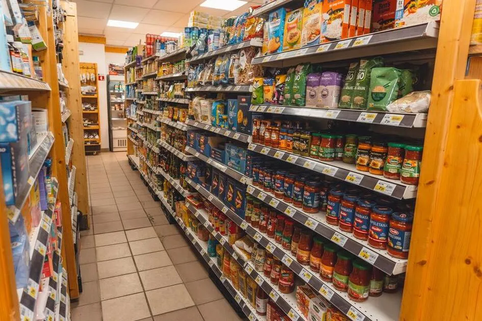 © Sherpa supermarket Les Terrasses - Corbier Tourisme