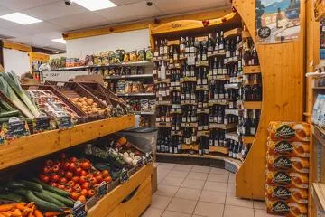 © Sherpa supermarket Les Terrasses - Corbier Tourisme