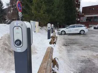 © Bornes voitures électriques Le Corbier - Corbier Tourisme