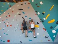 © Mur d'escalade - Corbier Tourisme