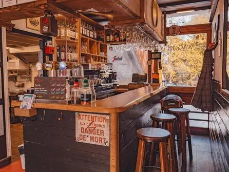 Le Wagon Bar