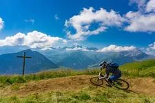 © La Saute-Mouton, DH mountain bike track_Le Corbier - Office de Tourisme Le Corbier