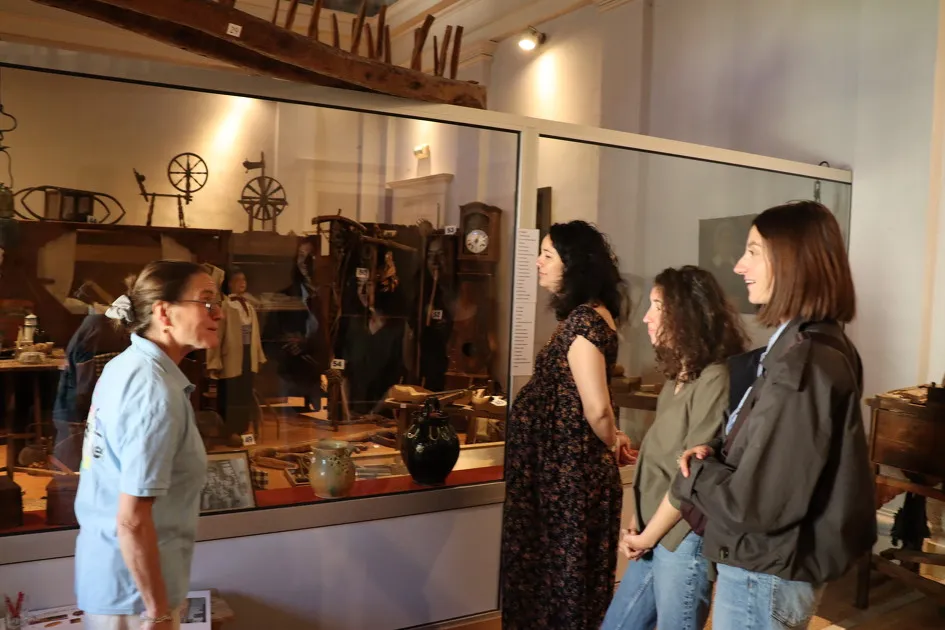 © Visite guidée groupe - Musée des Costumes et traditions savoyardes - OTICoeurdemaurienne