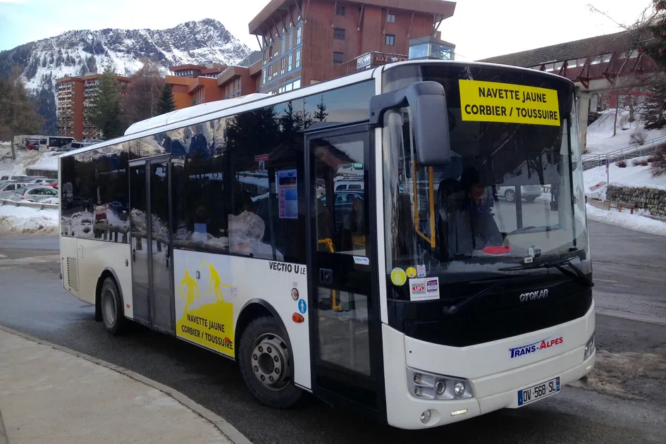 Shuttle Le Corbier - La Toussuire (yellow)