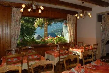 © Restaurant le grillon Villarembert Le Corbier - Restaurant le grillon Villarembert Le Corbier