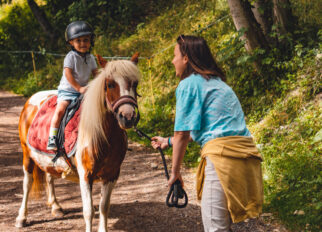 ©CorbierTourisme_E23_Balade à poney (1)